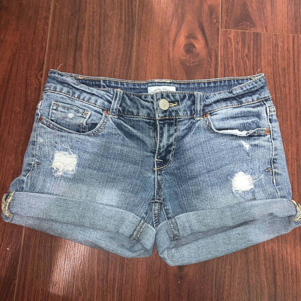 🦋BOGO🦋 RIPPED JEAN SHORTS
